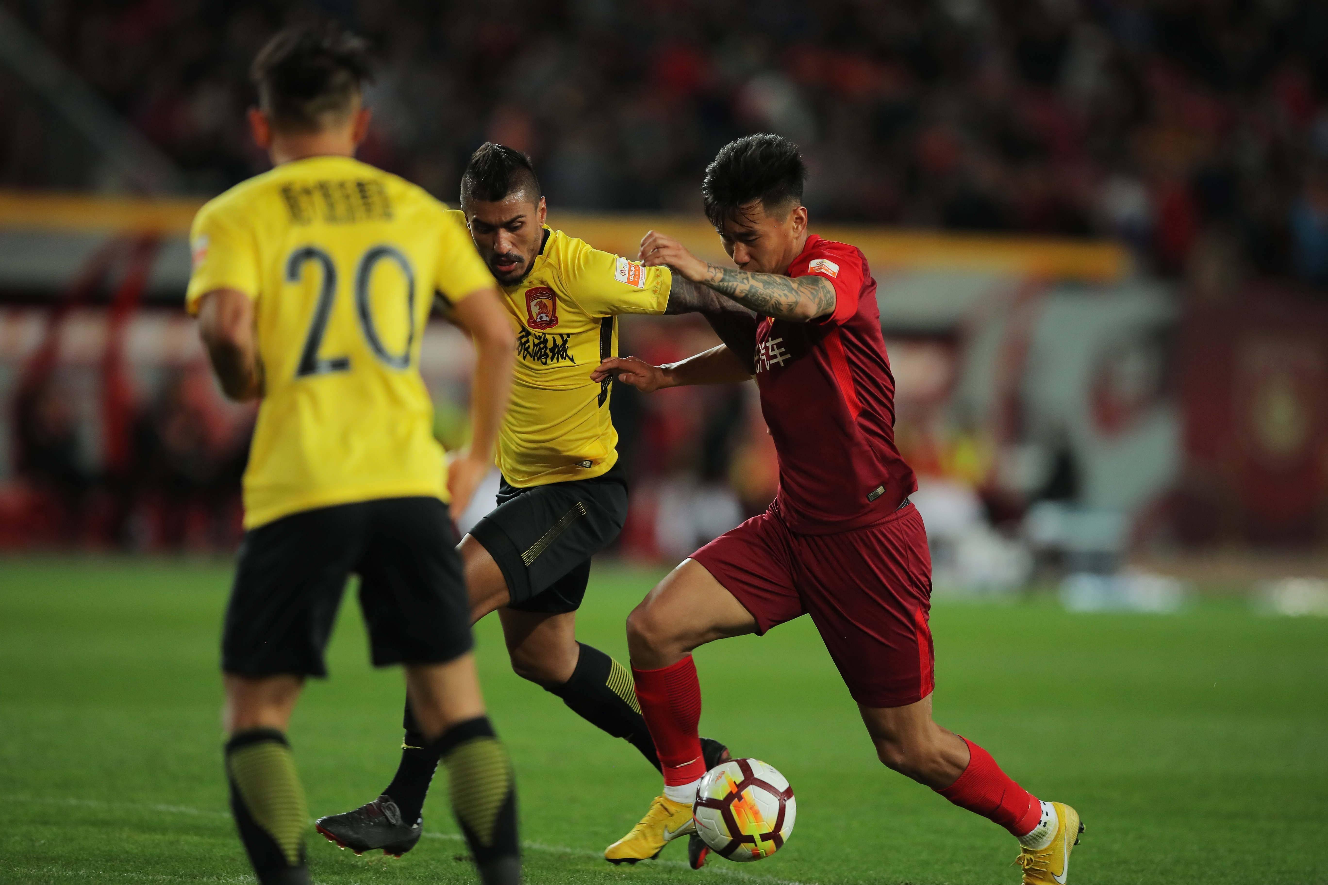 爱游戏-冲刺阶段突围战来临，斯图加特围绕中超豪取连胜，赛场秩序良好，临场指挥获称赞的简单介绍